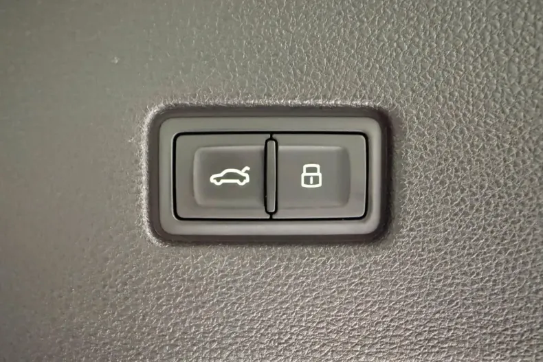 Audi Q8 din 2023 cu 43.900 km - oferta AUD145624 - foto 29