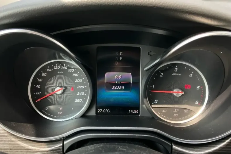 Mercedes-Benz V 300 din 2023 cu 34.270 km - oferta MER145633 - foto 4