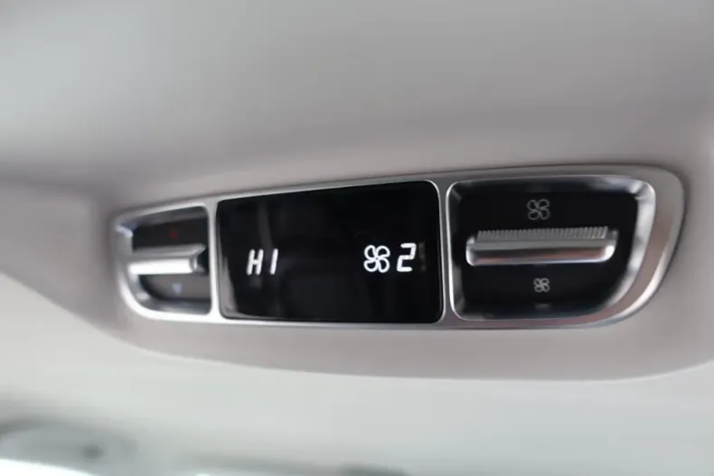 Mercedes-Benz V 300 din 2023 cu 34.983 km - oferta MER145635 - foto 19