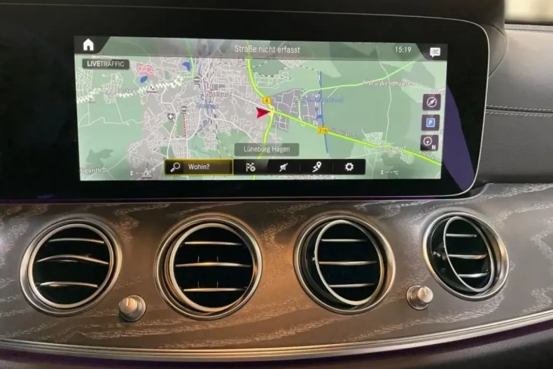 Mercedes-Benz E 200 din 2022 cu 47.139 km - oferta MER145661 - foto 12