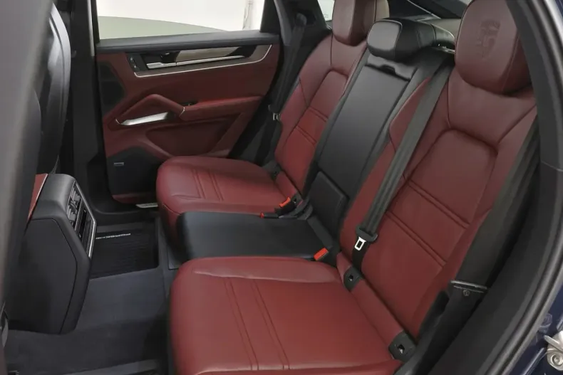 Porsche Cayenne din 2024 cu 17.200 km - oferta POR145679 - foto 25