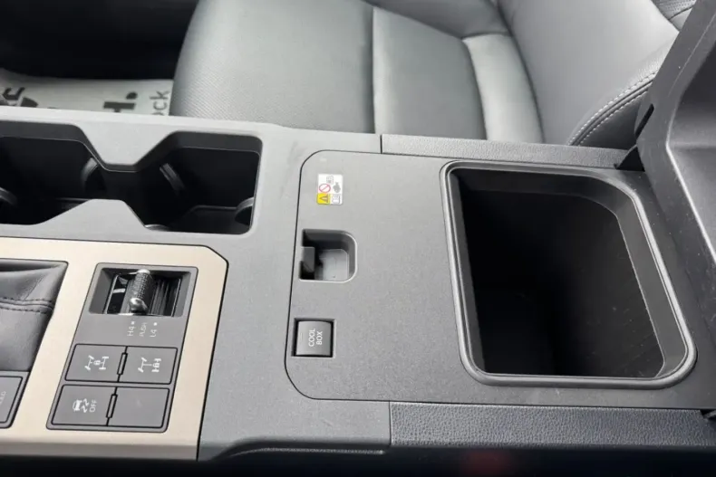 Toyota Land Cruiser din 2024 cu 13.455 km - oferta TOY145690 - foto 18