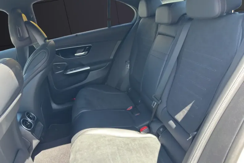 Mercedes-Benz C 300 din 2022 cu 53.900 km - oferta MER145705 - foto 27