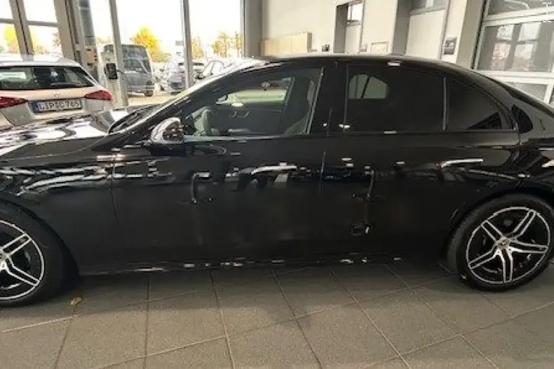 Mercedes-Benz E 200 din 2024 cu 8.900 km - oferta MER145740 - foto 7