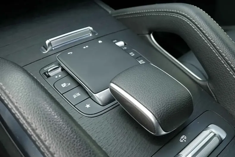 Mercedes-Benz GLE 300 din 2024 cu 50.885 km - oferta MER145742 - foto 11