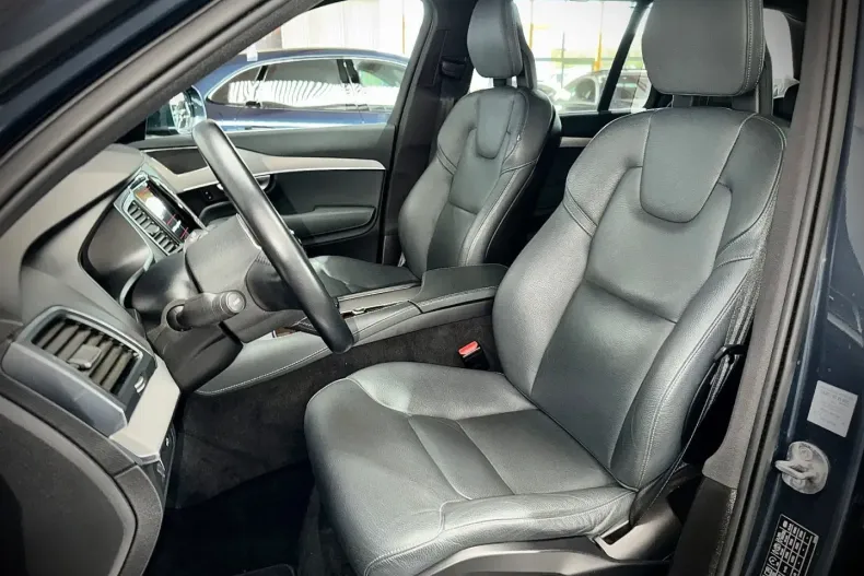 Volvo XC90 din 2022 cu 83.450 km - oferta VOL145760 - foto 12