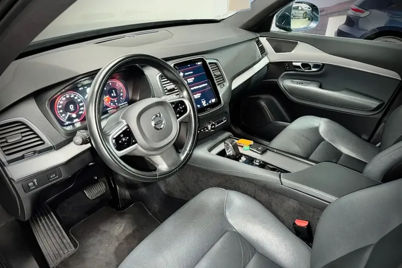 Volvo XC90 din 2022 cu 83.450 km - oferta VOL145760 - foto 13