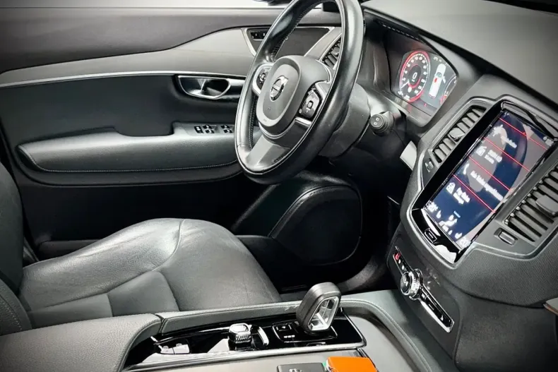 Volvo XC90 din 2022 cu 83.450 km - oferta VOL145760 - foto 22