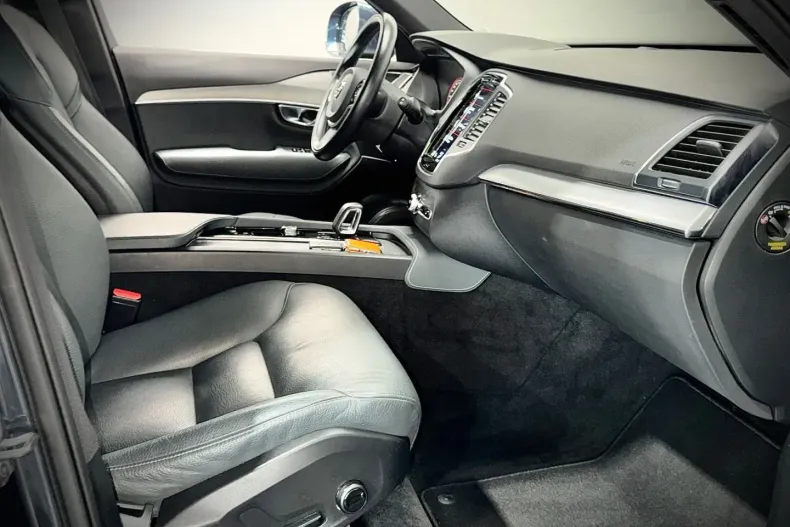 Volvo XC90 din 2022 cu 83.450 km - oferta VOL145760 - foto 23