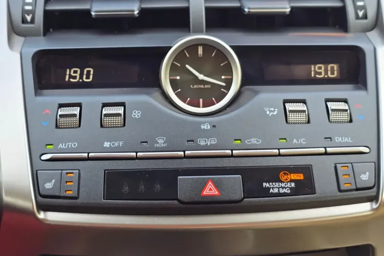 Lexus NX 300 din 2020 cu 75.949 km - oferta LEX145763 - foto 3