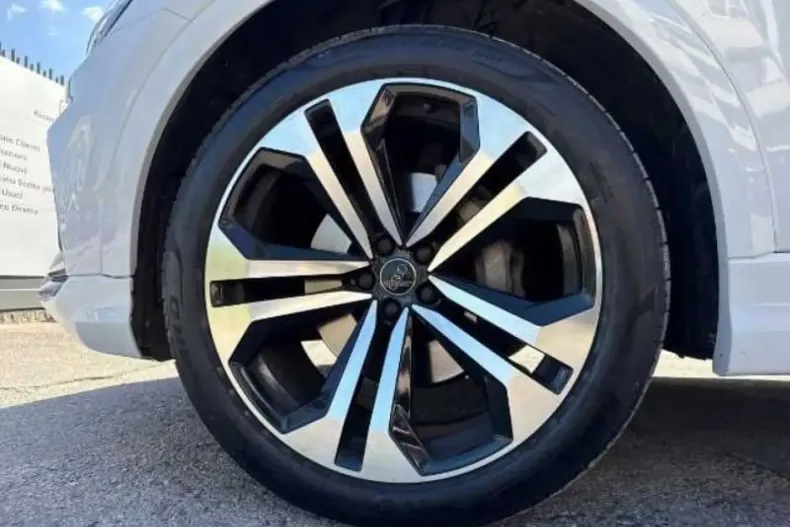 Audi Q8 din 2022 cu 73.897 km - oferta AUD145768 - foto 7