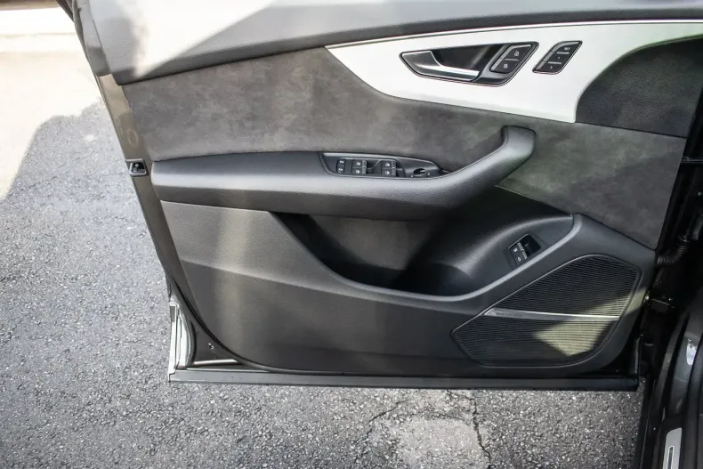 Audi Q8 din 2022 cu 69.764 km - oferta AUD145772 - foto 18