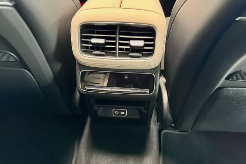 Mercedes-Benz GLE 63 AMG din 2024 cu 19.700 km - oferta MER145776 - foto 14