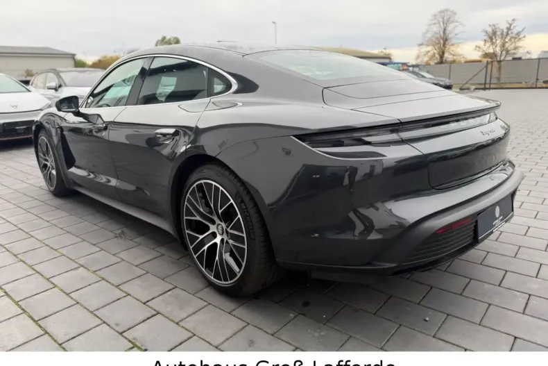 Porsche Taycan din 2022 cu 32.000 km - oferta POR145786 - foto 8