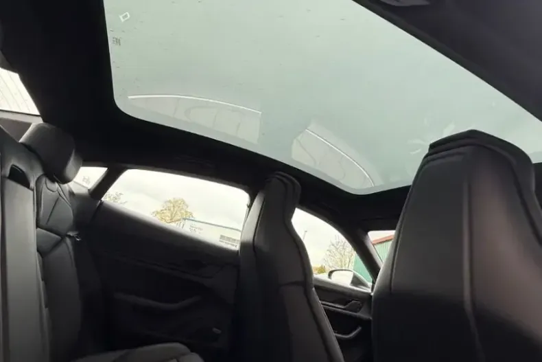 Porsche Taycan din 2022 cu 32.000 km - oferta POR145786 - foto 30