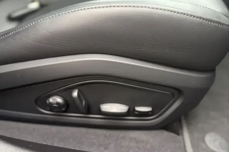 Porsche Taycan din 2022 cu 32.000 km - oferta POR145786 - foto 35