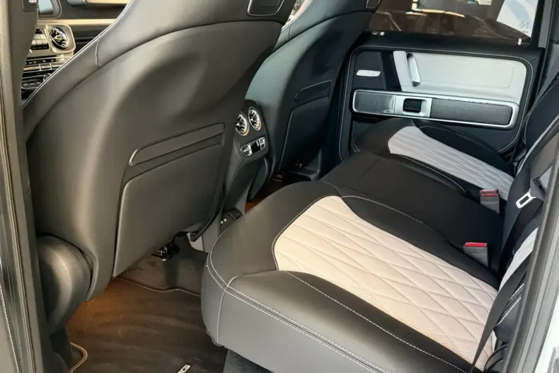 Mercedes-Benz G 500 din 2024 cu 3.890 km - oferta MER145806 - foto 22