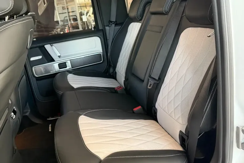 Mercedes-Benz G 500 din 2024 cu 3.890 km - oferta MER145806 - foto 23