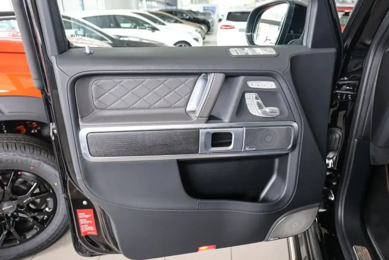 Mercedes-Benz G 500 din 2023 cu 9.987 km - oferta MER145810 - foto 23