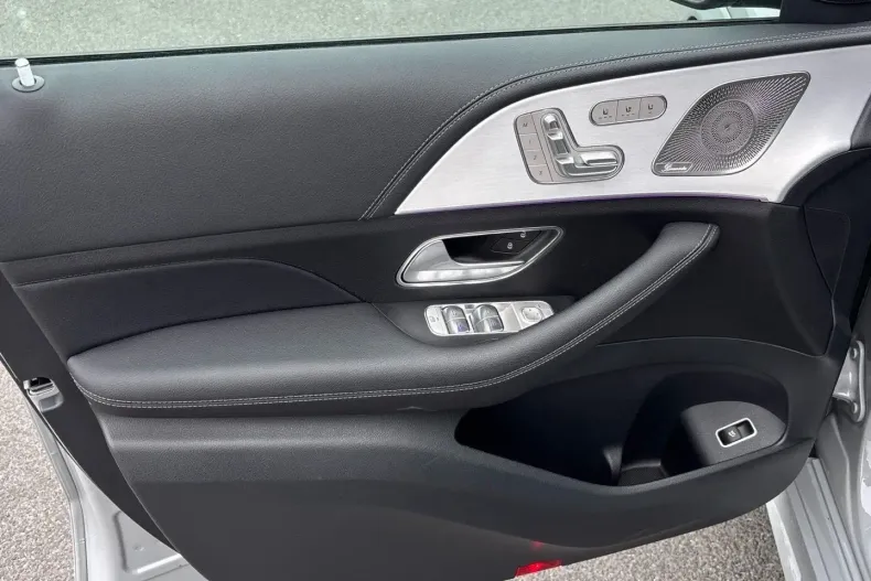 Mercedes-Benz GLS 450 din 2024 cu 7.056 km - oferta MER145814 - foto 11