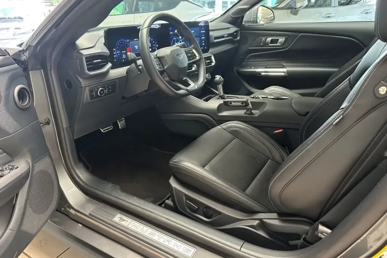 Ford Mustang din 2024 cu 11.616 km - oferta FOR145831 - foto 6