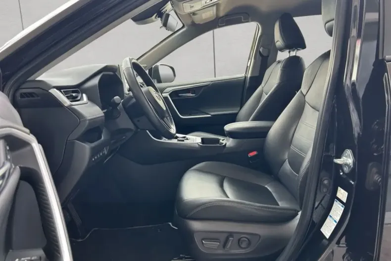 Toyota RAV4 din 2021 cu 79.560 km - oferta TOY145862 - foto 9