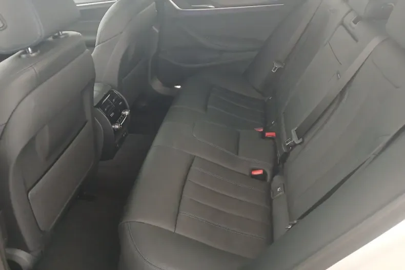 BMW 520 din 2022 cu 23.191 km - oferta BMW145865 - foto 11