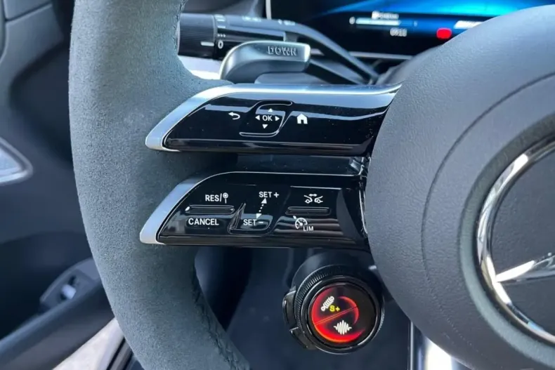 Mercedes-Benz GLC 63 AMG din 2024 cu 3.900 km - oferta MER145872 - foto 19