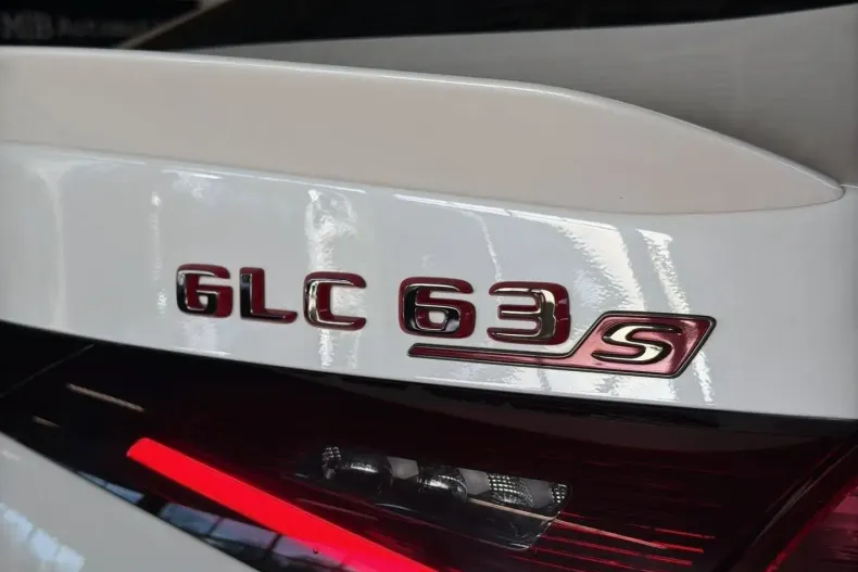 Mercedes-Benz GLC 63 AMG din 2024 cu 16.400 km - oferta MER145873 - foto 11