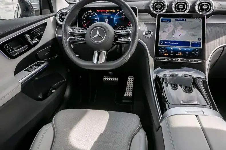 Mercedes-Benz GLC 300 din 2025 cu 12.284 km - oferta MER145874 - foto 4