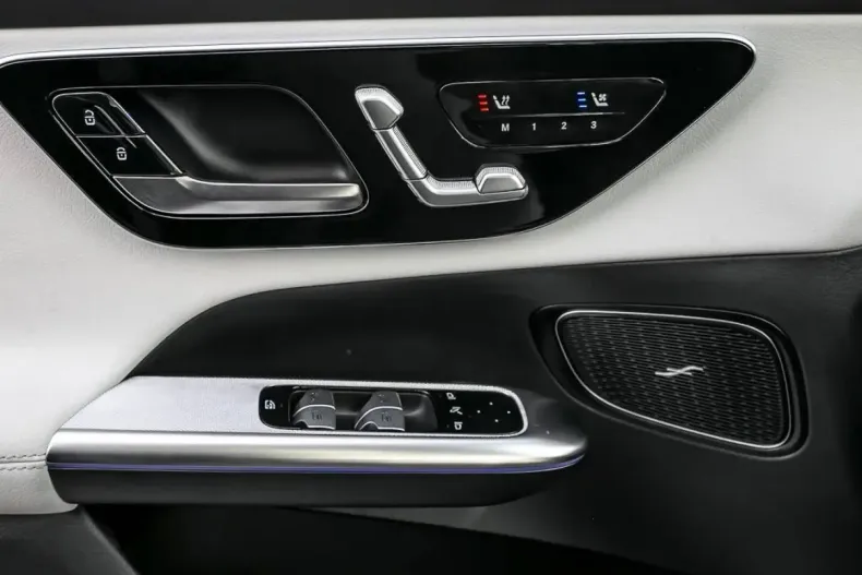 Mercedes-Benz GLC 300 din 2025 cu 12.284 km - oferta MER145874 - foto 10