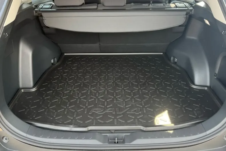 Toyota RAV4 din 2024 cu 12.655 km - oferta TOY145877 - foto 10