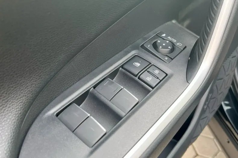 Toyota RAV4 din 2024 cu 12.655 km - oferta TOY145877 - foto 17