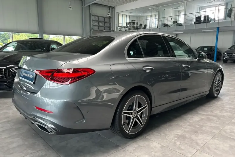 Mercedes-Benz C 300 din 2024 cu 12.410 km - oferta MER145886 - foto 4