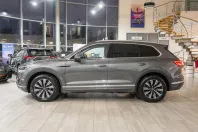 Volkswagen Touareg din 2021 cu 134.946 km - oferta VOL145892 - foto 4