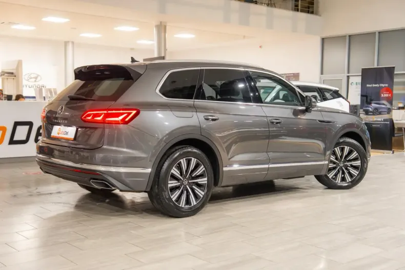 Volkswagen Touareg din 2021 cu 134.946 km - oferta VOL145892 - foto 8