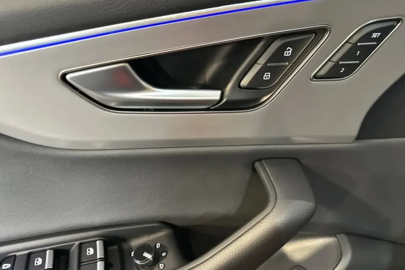 Audi Q8 din 2024 cu 16.800 km - oferta AUD145900 - foto 8