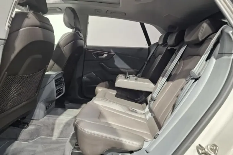 Audi Q8 din 2023 cu 55.693 km - oferta AUD145901 - foto 12