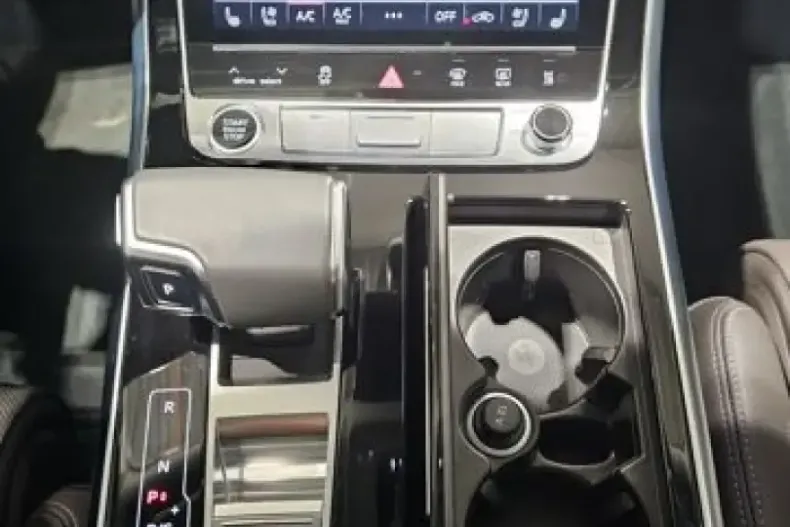 Audi Q8 din 2023 cu 55.693 km - oferta AUD145901 - foto 16