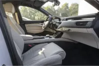 Audi Q8 din 2023 cu 73.262 km - oferta AUD145907 - foto 6