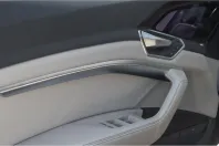 Audi Q8 din 2023 cu 73.262 km - oferta AUD145907 - foto 14