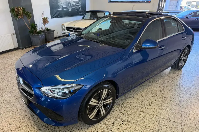 Mercedes-Benz C 300 din 2025 cu 9.197 km - oferta MER145909 - foto 1