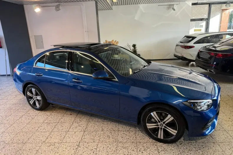 Mercedes-Benz C 300 din 2025 cu 9.197 km - oferta MER145909 - foto 4