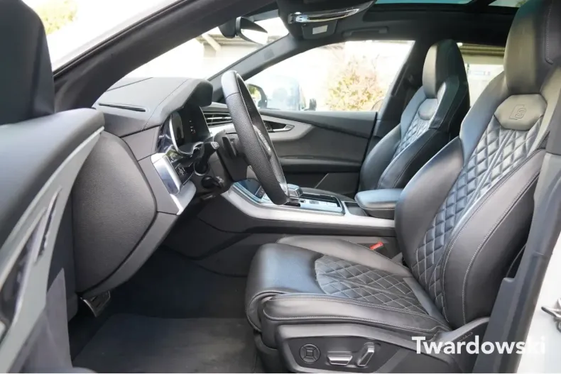Audi Q8 din 2025 cu 17.228 km - oferta AUD145926 - foto 12