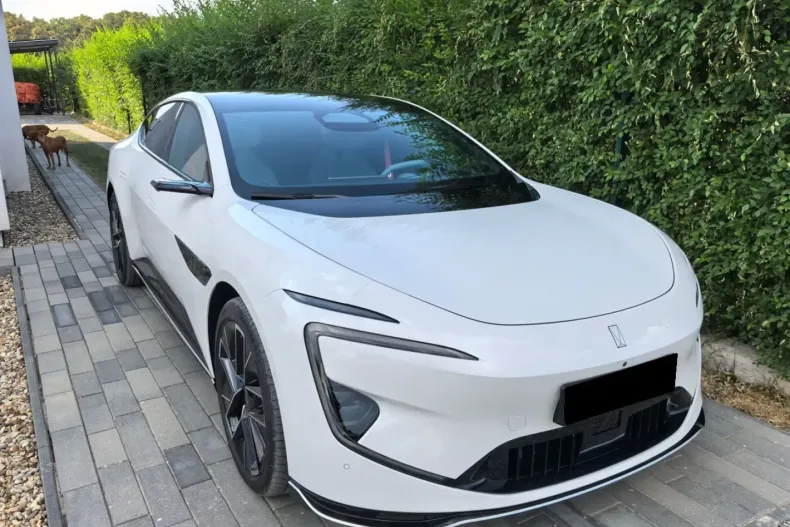 Avatr 12 din 2024 cu 25.100 km - oferta AVA145927 - foto 2