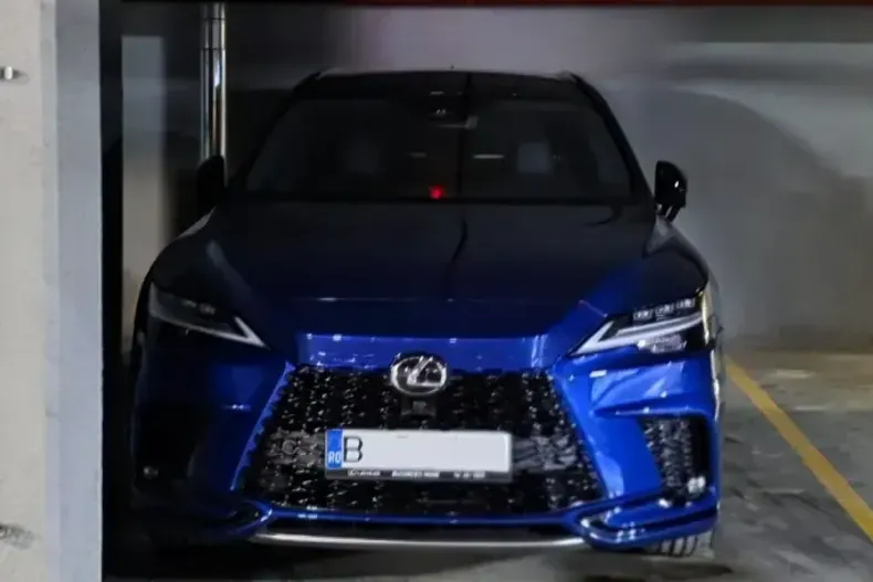 Lexus RX 500 din 2024 cu 11.000 km - oferta LEX145938 - foto 3