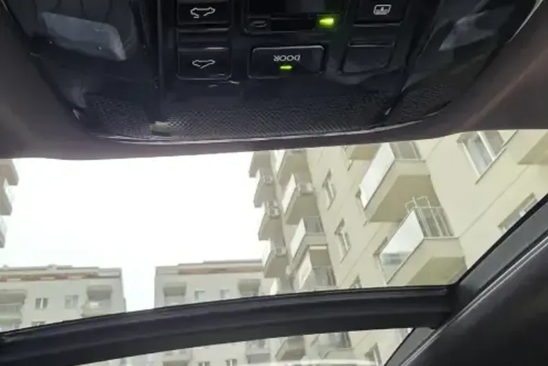 Lexus RX 500 din 2024 cu 11.000 km - oferta LEX145938 - foto 12