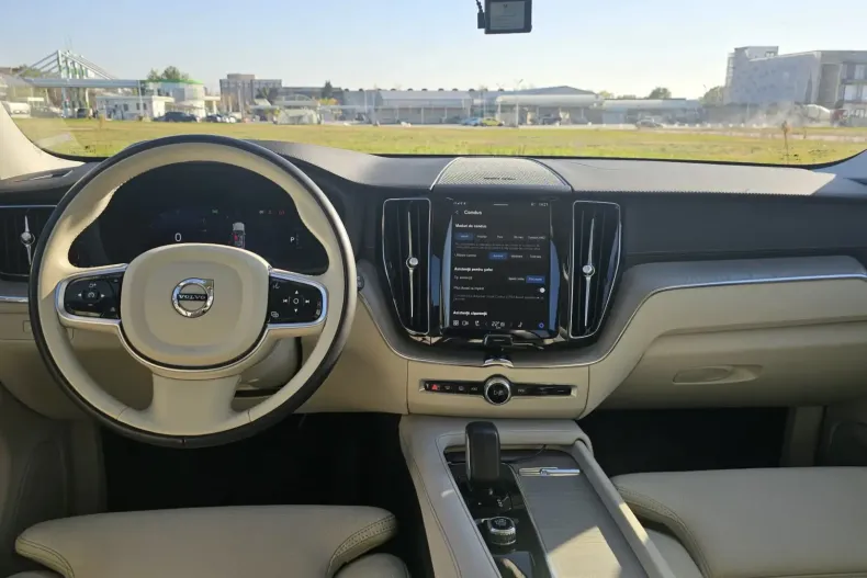 Volvo XC60 din 2023 cu 64.000 km - oferta VOL145939 - foto 16