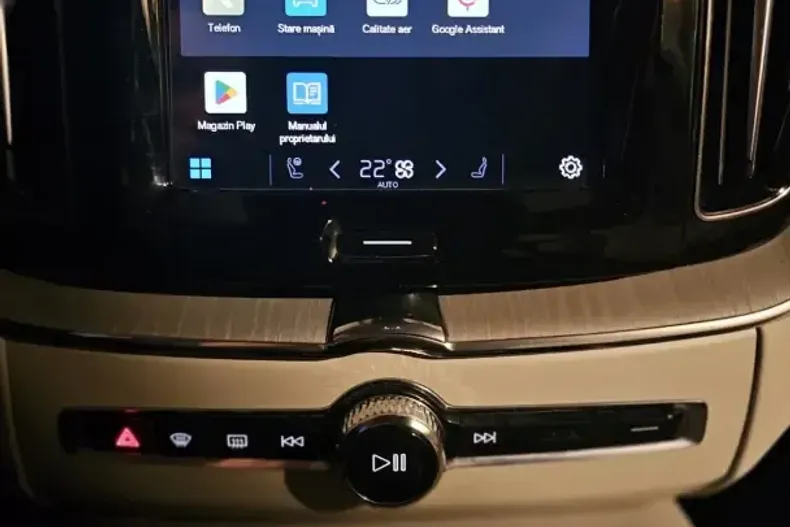 Volvo XC60 din 2023 cu 64.000 km - oferta VOL145939 - foto 25