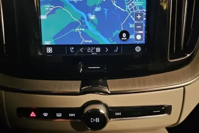 Volvo XC60 din 2023 cu 64.000 km - oferta VOL145939 - foto 26